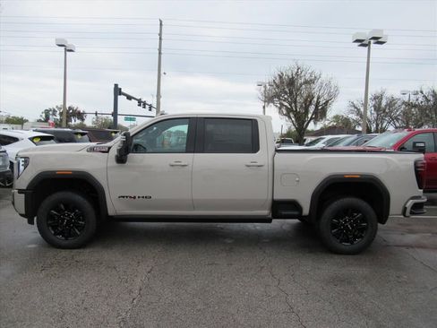 New 2026 GMC Sierra 2500 AT4 w/ AT4 Premium Plus Package AWD/4WD image 4