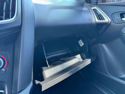 Used 2016 Ford Focus ST image 18