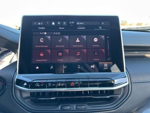 New 2026 Jeep Compass Latitude image 38