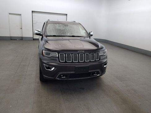 Used 2019 Jeep Grand Cherokee Overland AWD/4WD image 14