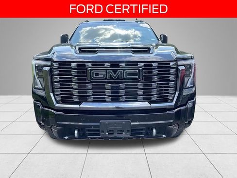 Used 2024 GMC Sierra 3500 Denali Ultimate AWD/4WD image 2