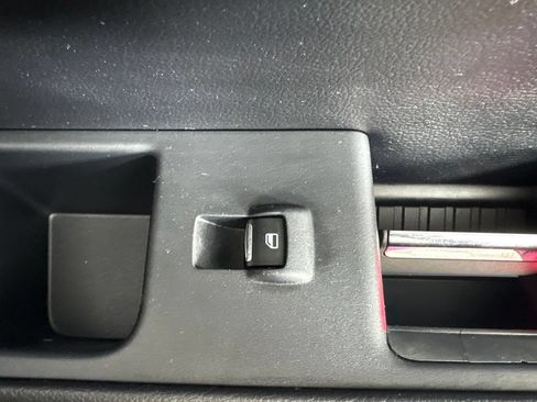 Used 2018 Ford Expedition XLT w/ Equipment Group 202A RWD image 55