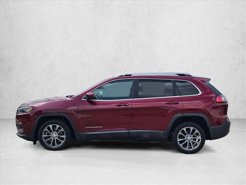 Used 2019 Jeep Cherokee Latitude Plus w/ Comfort/Convenience Group FWD image 8