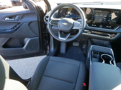 Certified 2025 Chevrolet Equinox LT image 9