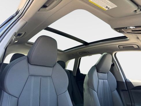 Certified 2025 Audi Q5 Premium Plus w/ Premium Plus image 11