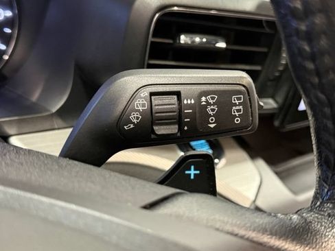 Used 2020 Ford Explorer XLT w/ Equipment Group 202A AWD/4WD image 15