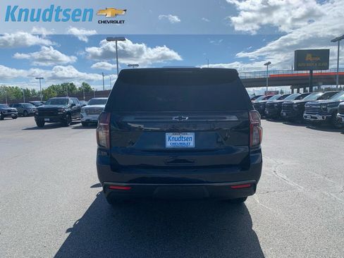 Used 2022 Chevrolet Tahoe Z71 w/ Luxury Package AWD/4WD image 6