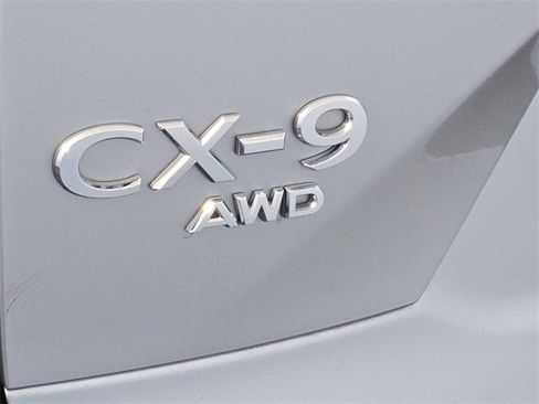 Used 2023 MAZDA CX-9 Touring image 15