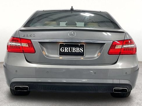 Used 2010 Mercedes-Benz E 350 Sedan image 4
