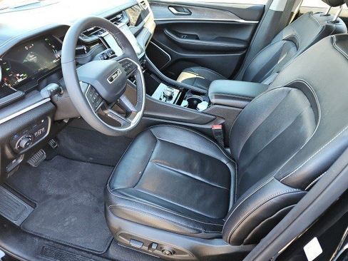 Used 2022 Jeep Grand Cherokee Limited 4xe image 19