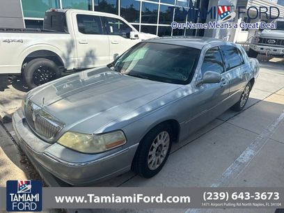 Used 2006 Lincoln Town Car Signature