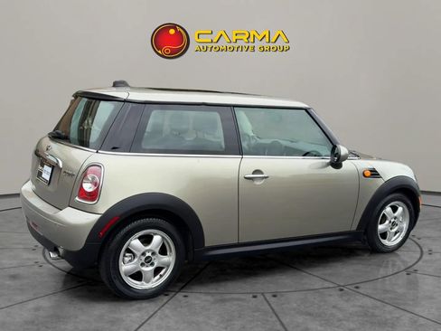 Used 2011 MINI Cooper Hardtop image 8