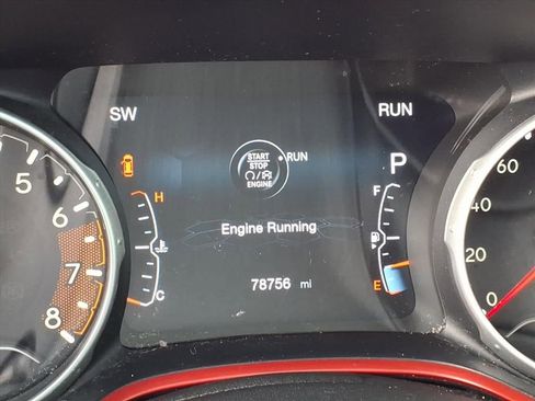 Used 2018 Jeep Compass Trailhawk w/ Cold Weather Group AWD/4WD image 20