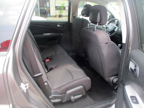 Used 2012 Dodge Journey SXT image 8