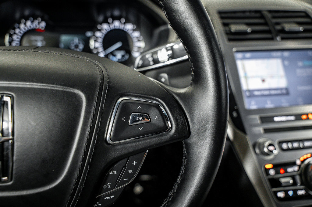 Used 2020 Lincoln MKZ Reserve w/ Elements Package FWD image 32