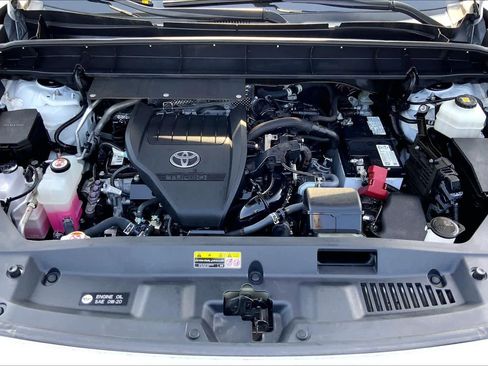 Used 2023 Toyota Highlander XLE AWD/4WD image 31