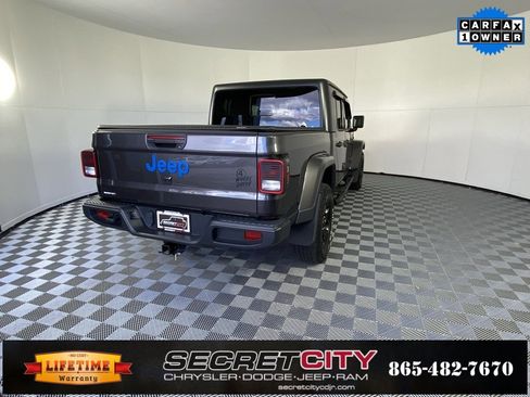 Used 2021 Jeep Gladiator Willys image 7