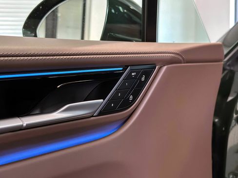 New 2024 Porsche Macan 4 Electric image 19