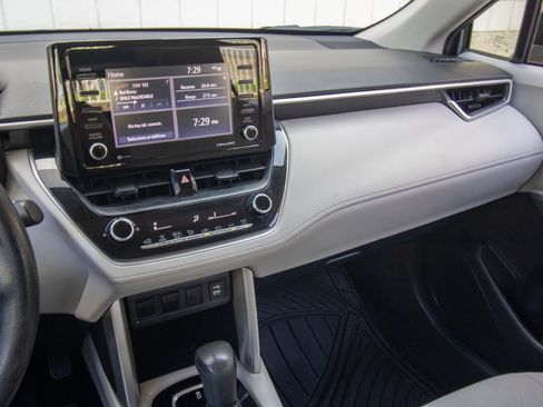 Used 2022 Toyota Corolla Cross L FWD image 23