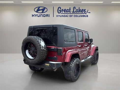 Used 2012 Jeep Wrangler Unlimited Sahara image 5