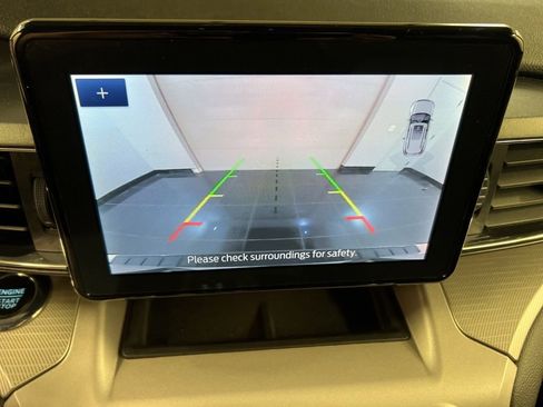 Used 2023 Ford Explorer XLT w/ Equipment Group 202A image 12