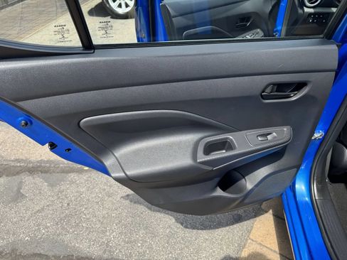 Used 2020 Nissan Versa S FWD image 32