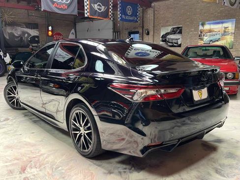 Used 2021 Toyota Camry SE w/ Cold Weather Package AWD/4WD image 5