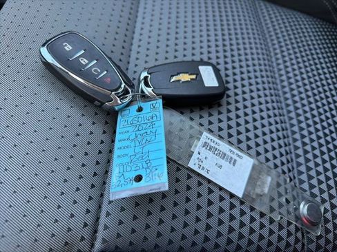 Used 2024 Chevrolet Trax LT w/ LT Convenience Package image 16