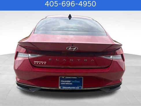 Certified 2021 Hyundai Elantra SEL w/ Convenience + Premium Package FWD image 4