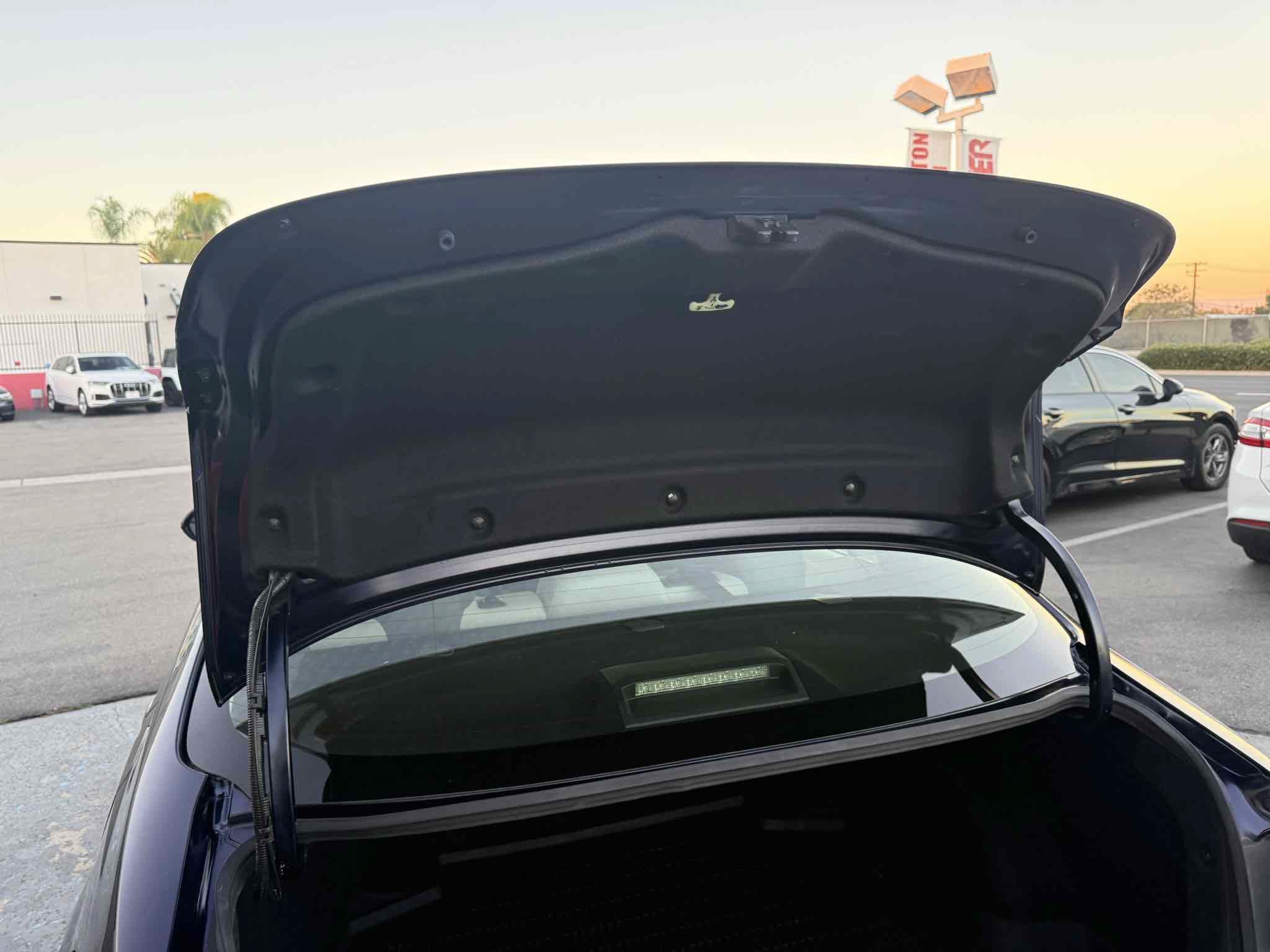 Used 2020 Toyota Corolla LE FWD image 68
