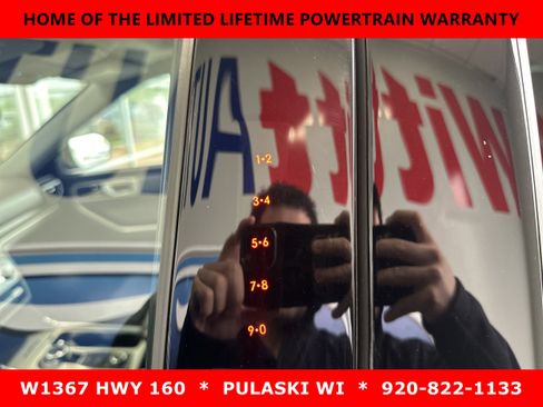 Used 2023 Ford Explorer XLT w/ Equipment Group 202A AWD/4WD image 9