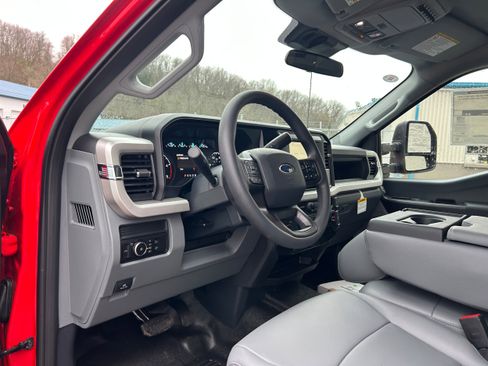 New 2026 Ford F550 4x4 Supercab Super Duty image 27