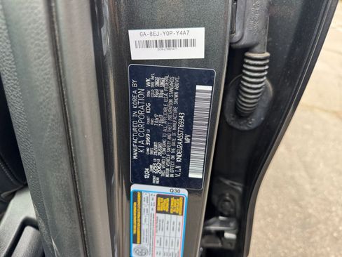 Used 2025 Kia Seltos S image 27