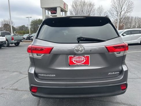 Used 2018 Toyota Highlander XLE image 6