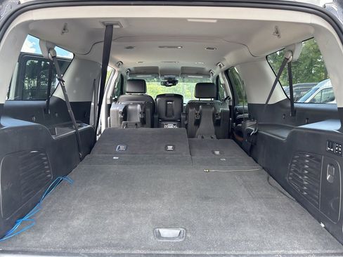 Used 2020 Chevrolet Suburban Premier image 14