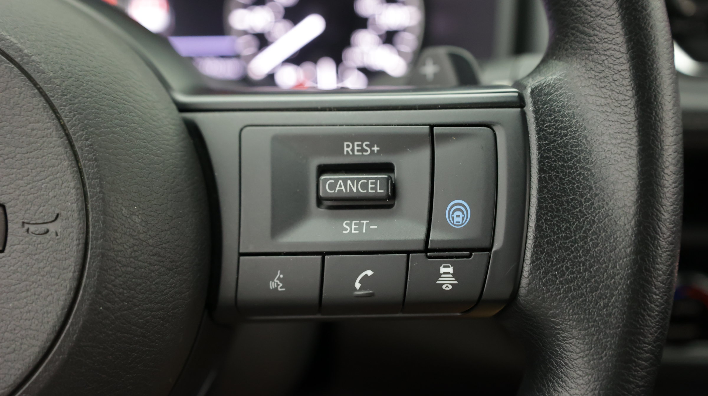 Used 2024 Nissan Rogue SV FWD image 27
