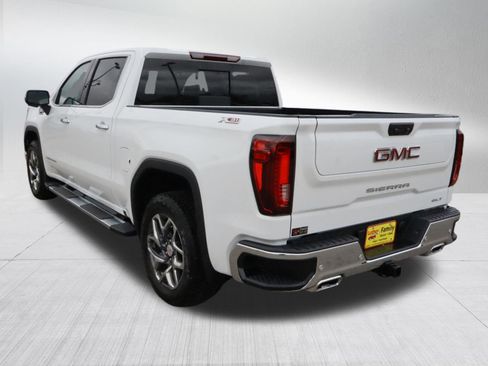 New 2026 GMC Sierra 1500 SLT AWD/4WD image 5