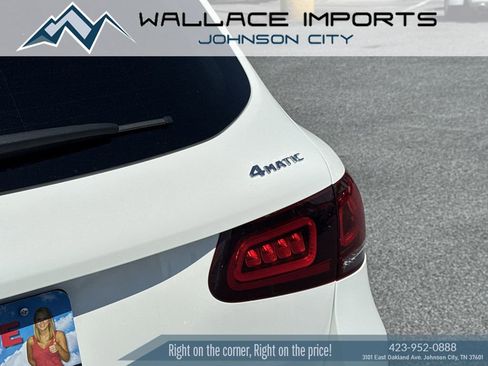Used 2021 Mercedes-Benz GLC 300 4MATIC image 11
