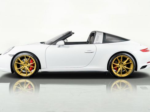 Used 2019 Porsche 911 Targa 4S image 16