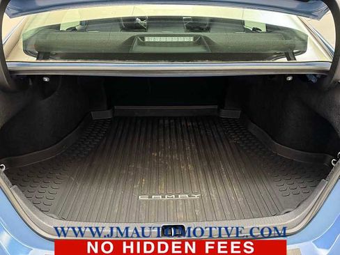 Used 2023 Toyota Camry SE image 16