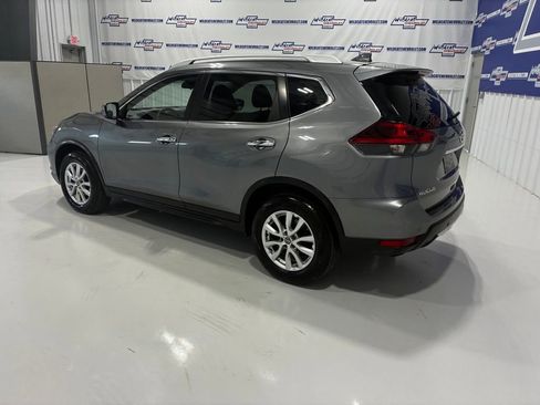 Used 2019 Nissan Rogue SV AWD/4WD image 6