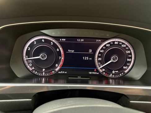 Used 2018 Volkswagen Tiguan SEL Premium AWD/4WD image 50