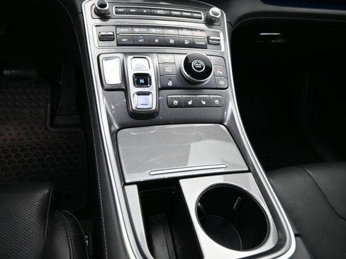 Used 2023 Hyundai Santa Fe Calligraphy image 16