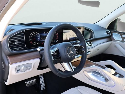 New 2026 Mercedes-Benz GLS 450 4MATIC image 20