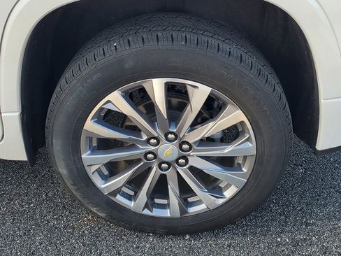 Used 2023 Chevrolet Traverse Premier w/ LPO, Floor Liner Package AWD/4WD image 38
