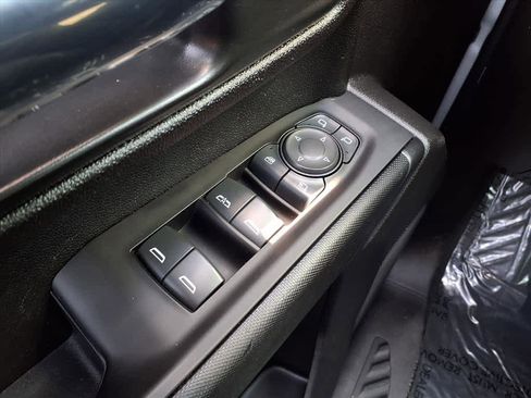 Used 2022 Chevrolet Silverado 2500 Custom w/ Custom Value Package image 17