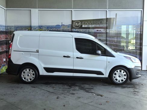 Used 2023 Ford Transit Connect XL image 4