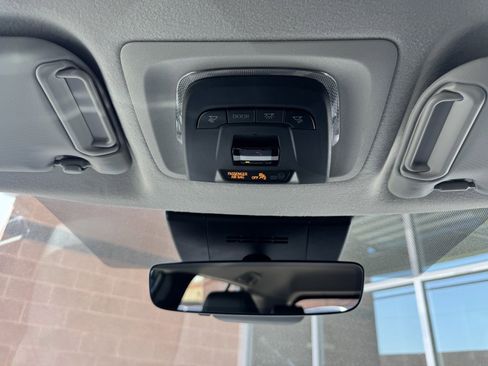 Used 2023 Toyota Corolla Cross XLE image 25