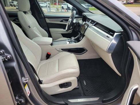 Used 2024 Jaguar F-PACE R-Dynamic S image 27