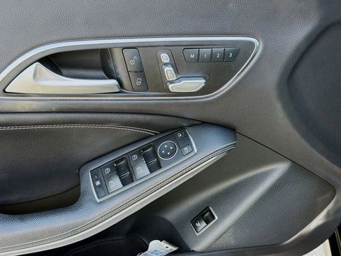 Used 2018 Mercedes-Benz CLA 250 image 21